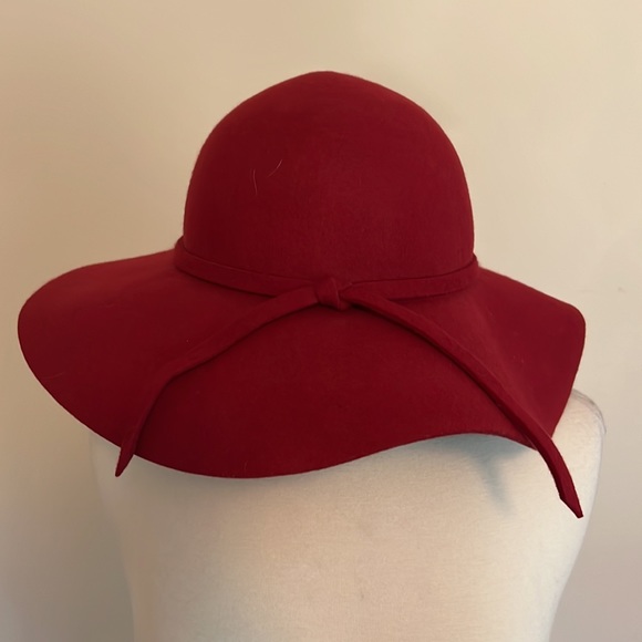 Wool hat - Picture 3 of 3